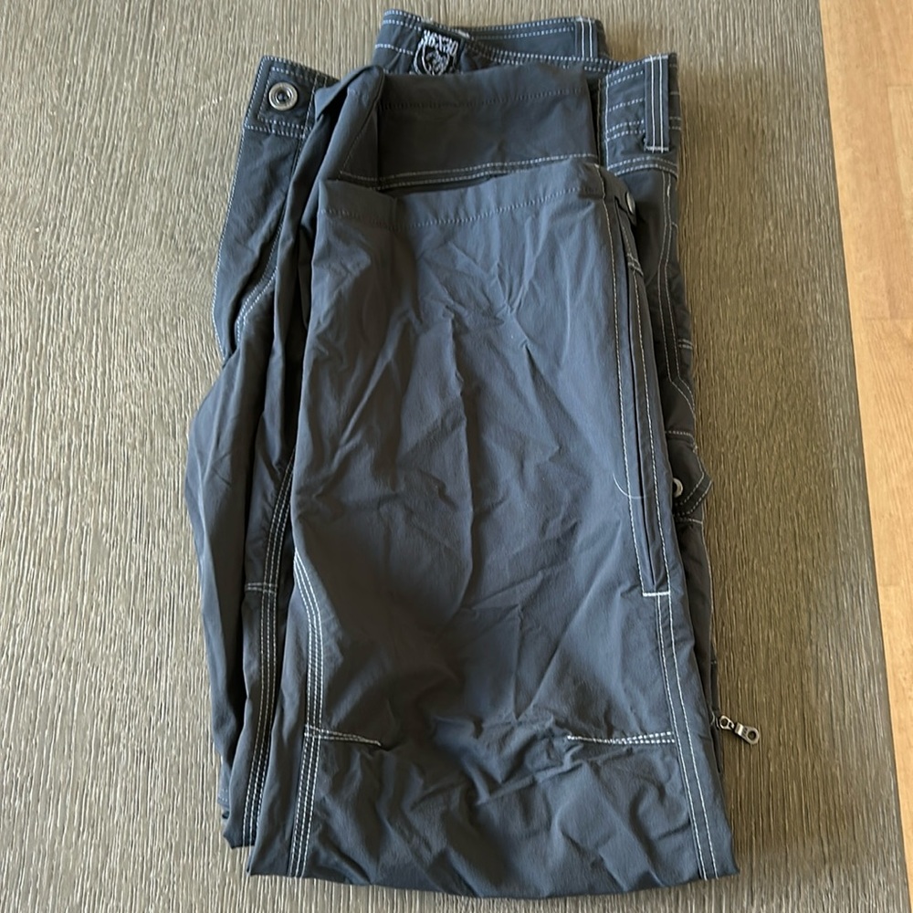 Men’s Kuhl Hiking cargo pants/shorts